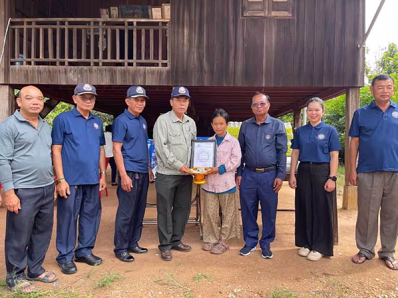 អ.ន.ក. ខេត្តស្ទឹងត្រែង នាំយកអំណោយ និងថវិកាបេឡាមរណសង្គ្រោះជូនគ្រួសារសពសមាជិកចំនួន ៣គ្រួសារ - Image 4
