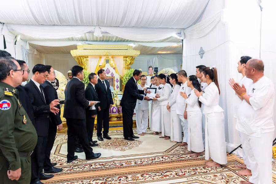 ឯកឧត្តម ទេសរដ្ឋមន្រ្តី គន់ គីម អញ្ជើញដឹកនាំគណៈប្រតិភូគោរពវិញ្ញាណក្ខន្ធសព ឯកឧត្តម ទឹម ផន   - Image 10