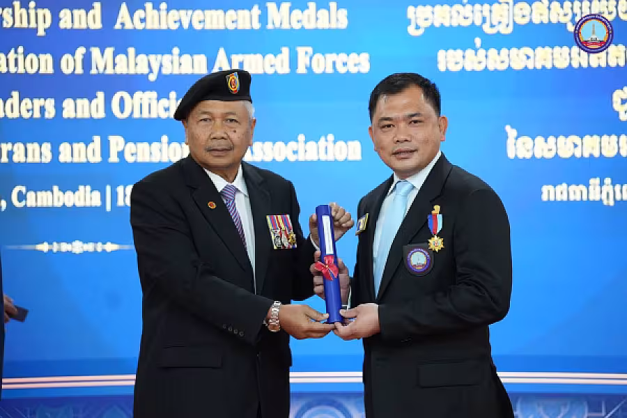 ឯកឧត្តម គន់ គីម ទទួលគ្រឿងឥស្សរិយយសជាន់ខ្ពស់ពីសមាគមអតីតយុទ្ធជន ម៉ាឡេស៊ី - Image 5