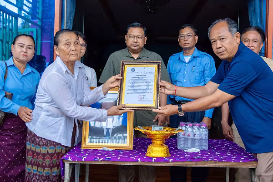 អ.ន.ក. ខេត្តបន្ទាយមានជ័យ នាំយកថវិកាបេឡាមរណសង្គ្រោះជូនគ្រួសារសពសមាជិក ៥គ្រួសារ - Image 3