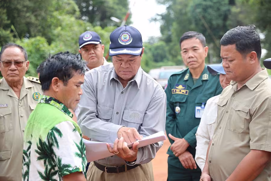 ឯកឧត្តមកិត្តិសង្គហបណ្ឌិត គន់ គីម ទេសរដ្ឋមន្ត្រី អគ្គលេខាធិការសមាគមអតីតយុទ្ធជនកម្ពុជា ចុះពិនិត្យដីសង្គមកិច្ចសម្រាប់លំនៅដ្ឋានអតីតយុទ្ធជន - Image 2