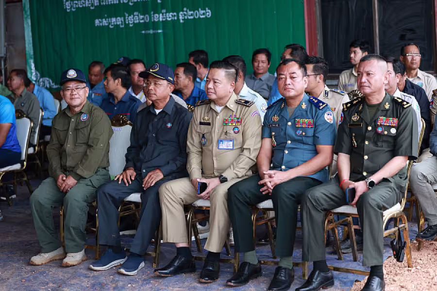 ឯកឧត្តម គន់ គីម អញ្ជើញប្រគល់ផ្ទះចំនួន ២០០ខ្នង ជាអំណោយរបស់សម្តេចតេជោ ហ៊ុន សែន ជូនអតីតយុទ្ធជន និងនិវត្តជន ក្នុងខេត្តបាត់ដំបង - Image 16