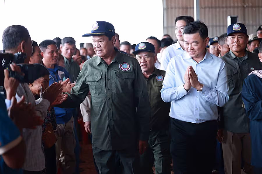 ឯកឧត្តម គន់ គីម អញ្ជើញប្រគល់ផ្ទះចំនួន ២០០ខ្នង ជាអំណោយរបស់សម្តេចតេជោ ហ៊ុន សែន ជូនអតីតយុទ្ធជន និងនិវត្តជន ក្នុងខេត្តបាត់ដំបង - Image 25