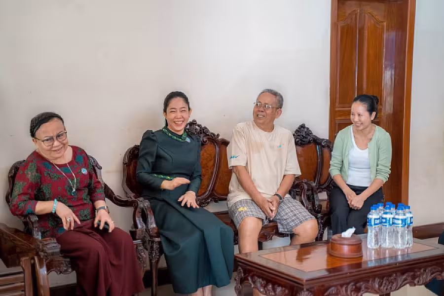លោកជំទាវ ទុយ សិរីរតនៈ នេត្រភក្ត្រា អញ្ជើនាំយកអំណោយ និងចុះសួរសុខទុក្ខអតីតមន្ត្រីរាជការក្រសួងព័ត៌មាន ចំនួន ៣រូប - Image 7