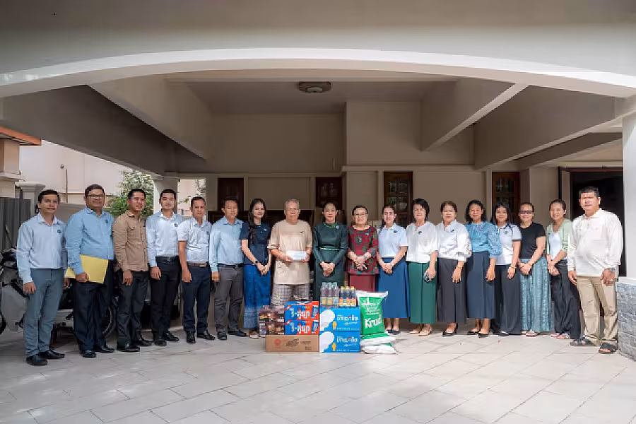 លោកជំទាវ ទុយ សិរីរតនៈ នេត្រភក្ត្រា អញ្ជើនាំយកអំណោយ និងចុះសួរសុខទុក្ខអតីតមន្ត្រីរាជការក្រសួងព័ត៌មាន ចំនួន ៣រូប - Image 10