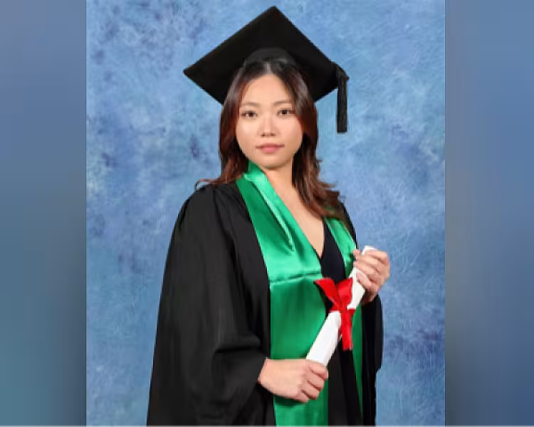 កញ្ញា ហ្លួង ការូលីន  និស្សិត នៅប្រទេសអូស្ត្រាលី ចូលរួមថវិកាចំនួន ១លានរៀល ដើម្បីរៀបចំមហាសន្និបាតវិសាមញ្ញតំណាងសមាគមអតីតយុទ្ធជនកម្ពុជា ទូទាំងប្រទេស