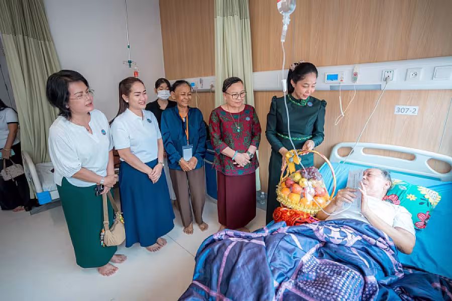 លោកជំទាវ ទុយ សិរីរតនៈ នេត្រភក្ត្រា អញ្ជើនាំយកអំណោយ និងចុះសួរសុខទុក្ខអតីតមន្ត្រីរាជការក្រសួងព័ត៌មាន ចំនួន ៣រូប - Image 15