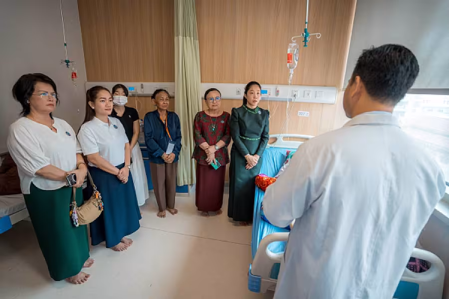 លោកជំទាវ ទុយ សិរីរតនៈ នេត្រភក្ត្រា អញ្ជើនាំយកអំណោយ និងចុះសួរសុខទុក្ខអតីតមន្ត្រីរាជការក្រសួងព័ត៌មាន ចំនួន ៣រូប - Image 16