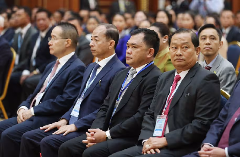 ព្រះករុណាជាអម្ចាស់ជីវិតលើត្បូង យាងជាព្រះរាជាធិបតី ព្រះរាជពិធីសម្ពោធ វិមានសាមគ្គីភាពនៃព្រឹទ្ធសភា - Image 18