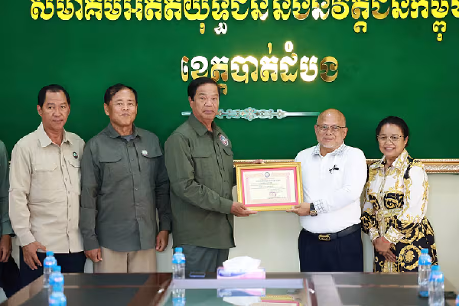 ឯកឧត្តម គន់ គីម អញ្ជើញទទួលថវិកាឧបត្ថម្ភពីអណិកជនរស់នៅសហរដ្ឋអាមេរិក ដើម្បីសាងសង់ផ្ទះជូនអតីតយុទ្ធជន និងនិវត្តជន - Image 4