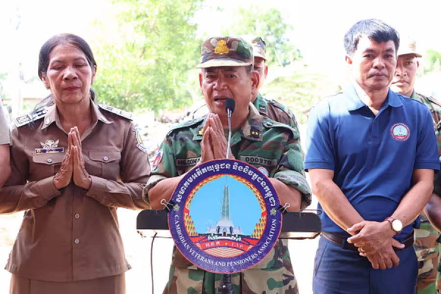 អ.ន.ក.ខេត្តកំពង់ធំ​ ប្រគល់ផ្ទះថ្មីអំណោយ​ដ៏​ថ្លៃថ្លា​របស់​សម្តេច​តេជោ​ហ៊ុន​ សែន ​ជូនគ្រួសារអតីតយុទ្ធជនពលី - Image 3