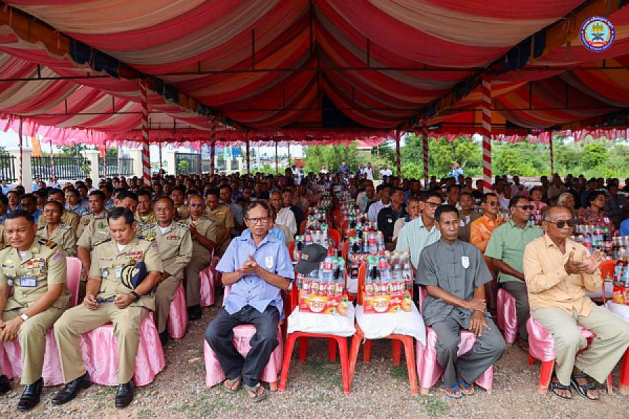 ឯកឧត្តមកិត្តិសង្គហបណ្ឌិត គន់ គីម ទេសរដ្ឋមន្រ្តី អនុប្រធាន និងជាអគ្គលេខាធិការសមាគមអតីតយុទ្ធជនកម្ពុជា នាថ្ងៃទី១៩ ខែកក្កដា ឆ្នាំ២០២៥ អញ្ជើញក្នុងពិធីអបអរសាទរ ទិវាសមាគមអតីតយុទ្ធជនកម្ពុជា លើកទី១៨ - Image 5