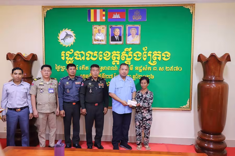ឯកឧត្តម សរ សុពុត្រា អញ្ជើញជាអធិបតីក្នុងពិធីប្រគល់ប្រាក់គោលនយោបាយរបបសន្តិសុខសង្គមជូនគ្រួសារសពសមាជិកចំនួន ៧គ្រួសារ - Image 3