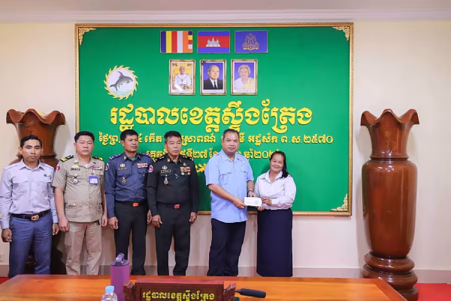 ឯកឧត្តម សរ សុពុត្រា អញ្ជើញជាអធិបតីក្នុងពិធីប្រគល់ប្រាក់គោលនយោបាយរបបសន្តិសុខសង្គមជូនគ្រួសារសពសមាជិកចំនួន ៧គ្រួសារ - Image 6