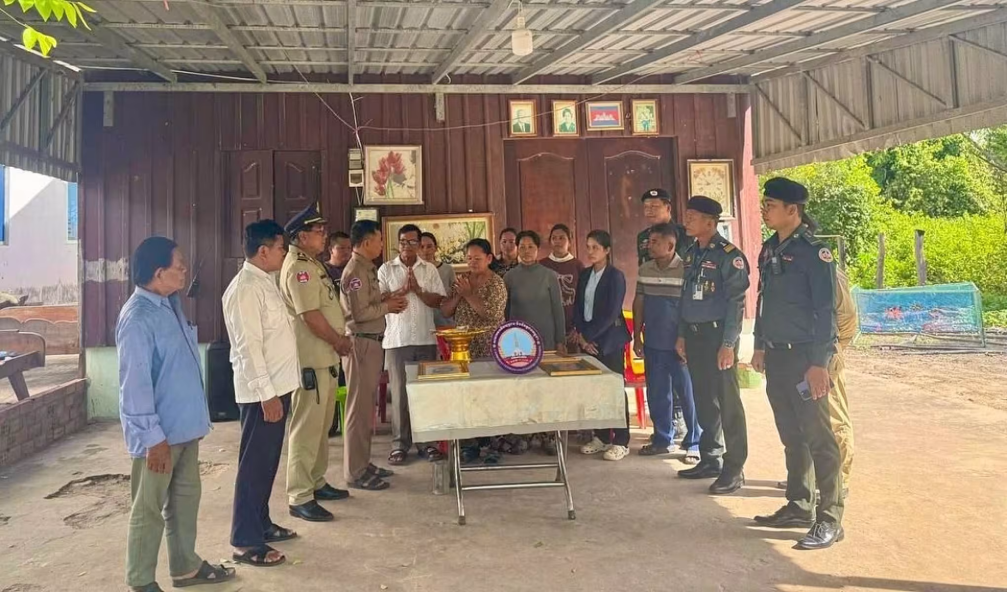 អ.ន.ក.ស្រុកបន្ទាយស្រី ចុះប្រគល់ថវិកាបេឡាមរណសង្គ្រោះជូនគ្រួសារសពជាសមាជិក