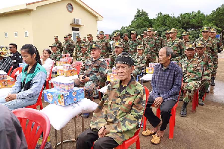 អតីតយុទ្ធជន និងគ្រួសារកងទ័ព ក្នុងខេត្តមណ្ឌលគិរី ទទួលបានអំណោយពីសម្តេចធិបតី ហ៊ុន ម៉ាណែត  - Image 3