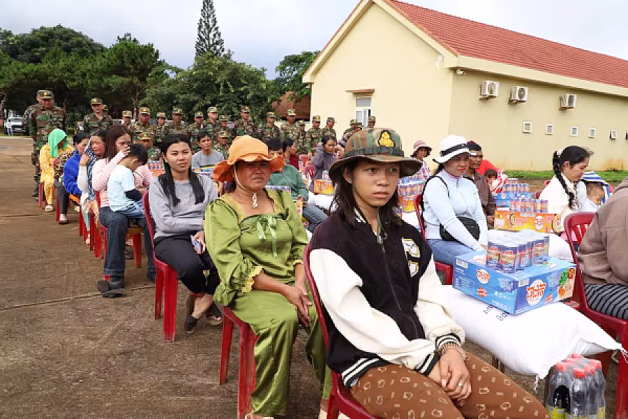 អតីតយុទ្ធជន និងគ្រួសារកងទ័ព ក្នុងខេត្តមណ្ឌលគិរី ទទួលបានអំណោយពីសម្តេចធិបតី ហ៊ុន ម៉ាណែត  - Image 6