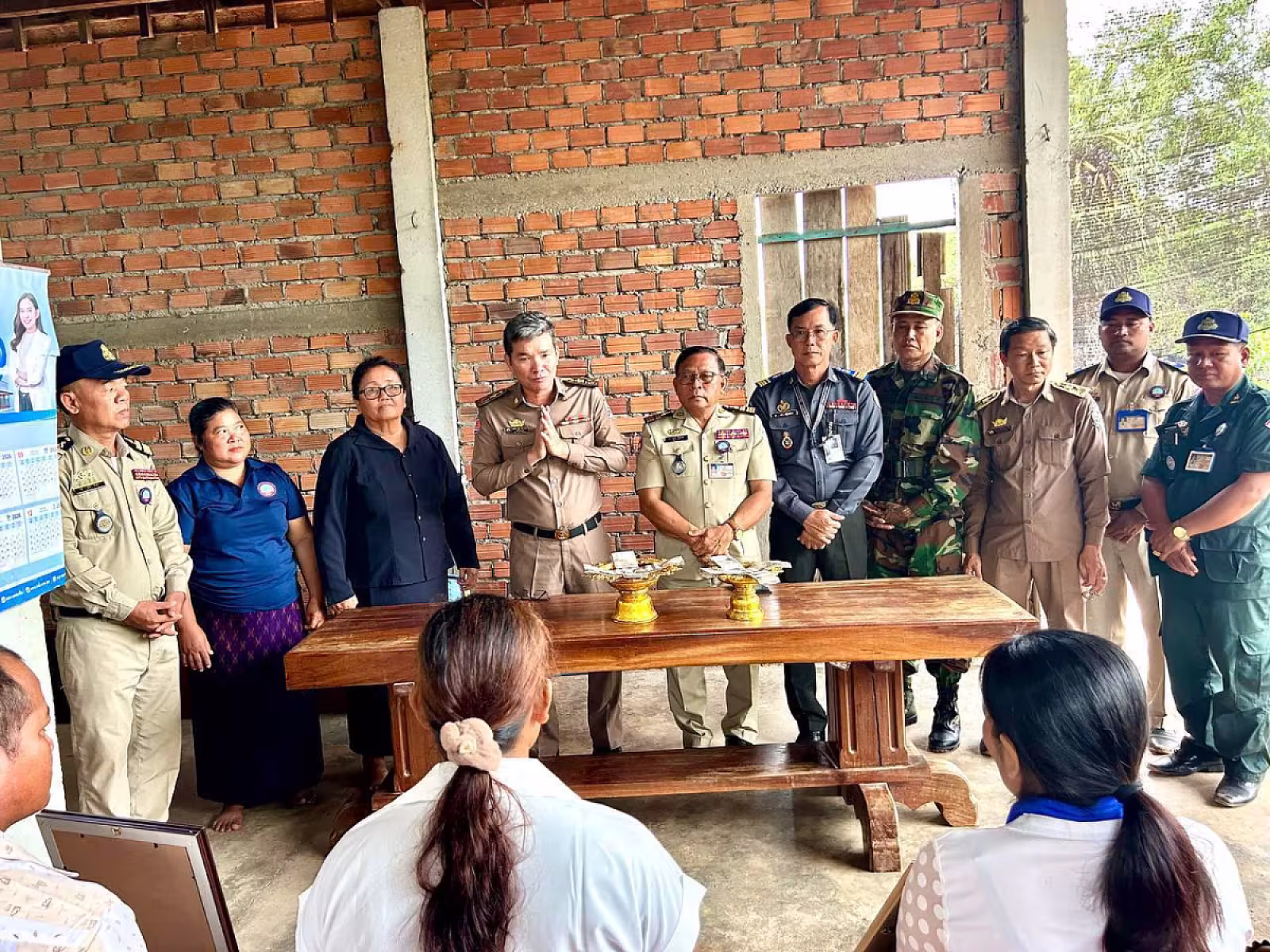 អ.ន.ក.ស្រុកពួក ចុះប្រគល់ថវិកាបេឡាមរណសង្គ្រោះចំនួន ៤គ្រួសារ