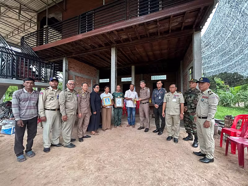អ.ន.ក.ស្រុកពួក ចុះប្រគល់ថវិកាបេឡាមរណសង្គ្រោះចំនួន ៤គ្រួសារ - Image 7