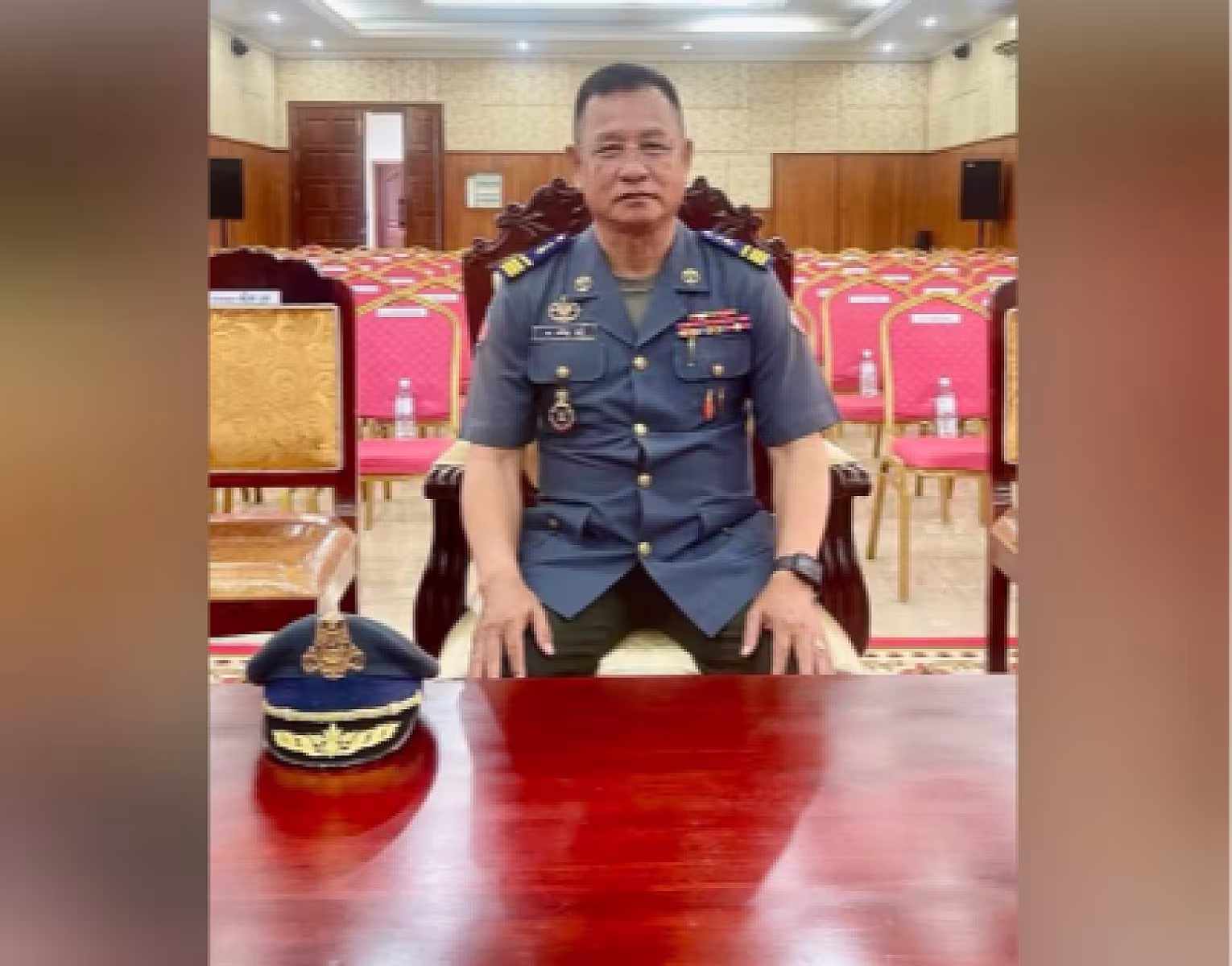 លោកវរសេនីយ៍ត្រី សំរិទ្ធ មុន្នីមេបញ្ជាការកងរាជអាវុធហត្ថស្រុកស្រីស្នំខេត្តសៀមរាប ចូលរួមថវិកាចំនួន ១០មុឺនរៀល ដើម្បីរៀបចំមហាសន្និបាតវិសាមញ្ញតំណាងសមាគមអតីតយុទ្ធជនកម្ពុជា ទូទាំងប្រទេស