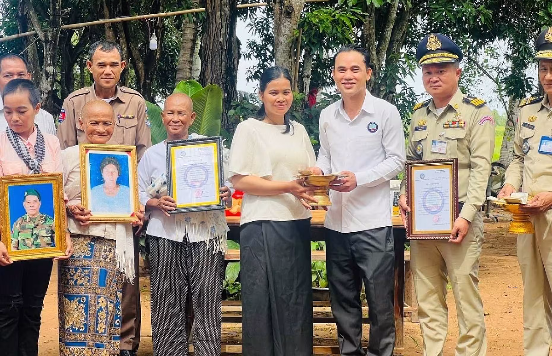 អ.ន.ក.ស្រុកប្រាសាទបាគង ចុះប្រគល់ថវិកាបេឡាមរណសង្គ្រោះជូនគ្រួសារសពសមាជិក