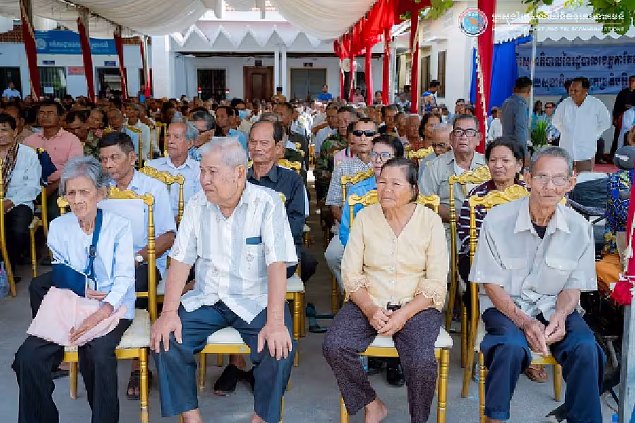 ឯកឧត្តម ជា វ៉ាន់ដេត អញ្ជើញជួបសំណេះសំណាលជាមួយអតីតយុទ្ធជន និងនិវត្តជន ប្រមាណ ១៤៨០នាក់ នៅស្រុកបាទី  - Image 8