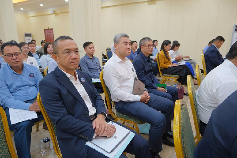 ឯកឧត្តម គន់ គីម អញ្ជើញជាអធិបតីដឹកនាំកិច្ចប្រជុំពិនិត្យការងាររបស់ អ.ន.ក. តាមវិស័យទាំង ១៧ក្រសួង-ស្ថាប័ន - Image 41