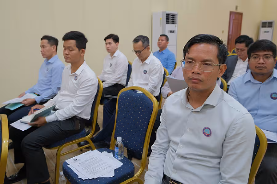 ឯកឧត្តម គន់ គីម អញ្ជើញជាអធិបតីដឹកនាំកិច្ចប្រជុំពិនិត្យការងាររបស់ អ.ន.ក. តាមវិស័យទាំង ១៧ក្រសួង-ស្ថាប័ន - Image 47