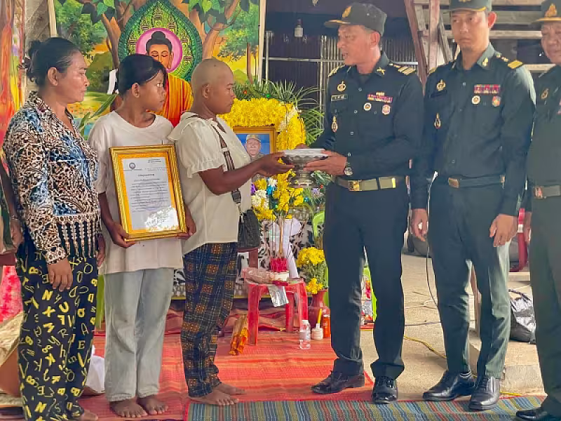 អ.ន.ក. ខេត្តកណ្តាល នាំថវិកា១០លានរៀលជូនគ្រួសារសពសមាជិក - Image 2