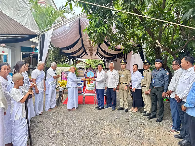 អ.ន.ក.ស្រុកពញាឮ ចុះប្រគល់ថវិកាបេឡាមរណសង្គ្រោះជូនគ្រួសារសពជាសមាជិក