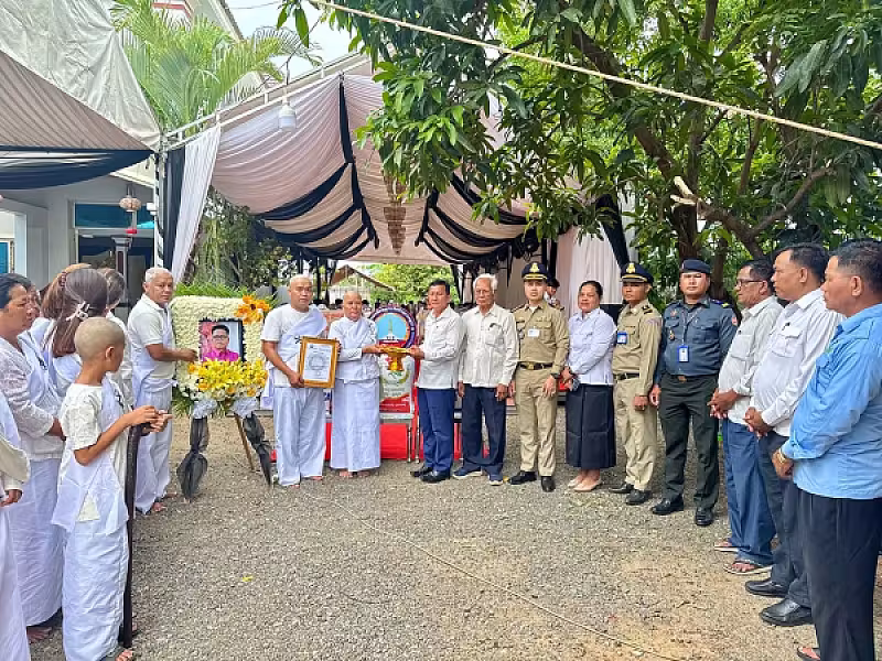 អ.ន.ក.ស្រុកពញាឮ ចុះប្រគល់ថវិកាបេឡាមរណសង្គ្រោះជូនគ្រួសារសពជាសមាជិក - Image 3