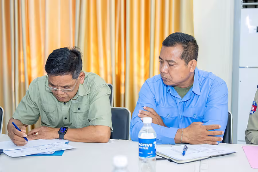 ឯកឧត្តម អ៊ុំ រាត្រី ដឹកនាំកិច្ចប្រជុំក្រុមការងារចុះធ្វេីបច្ចុប្បន្នភាពស្ថិតិអតីតយុទ្ធជន និងនិវត្តន៍ជននៅមូលដ្ឋាន - Image 6
