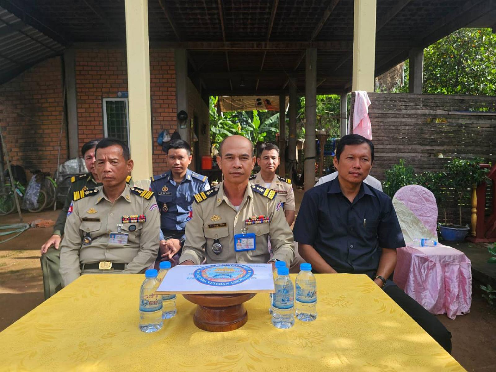 លោកឧត្តមសេនីយ៍ទោ ហេង វុទ្ធី បានចាត់ឱ្យលោកស្នងការរង  និងក្រុមការងារសមាគមស្រុកកោះសូទិន  នាំយកថវិកាបេឡាមរណសង្គ្រោះចំនួន ៤លានរៀល ប្រគល់ជូនគ្រួសារសពអតីតយុទ្ធជន ចំនួន ១គ្រួសារ ស្ថិតនៅស្រុកកោះសូទិន ខេត្តកំពង់ចាម