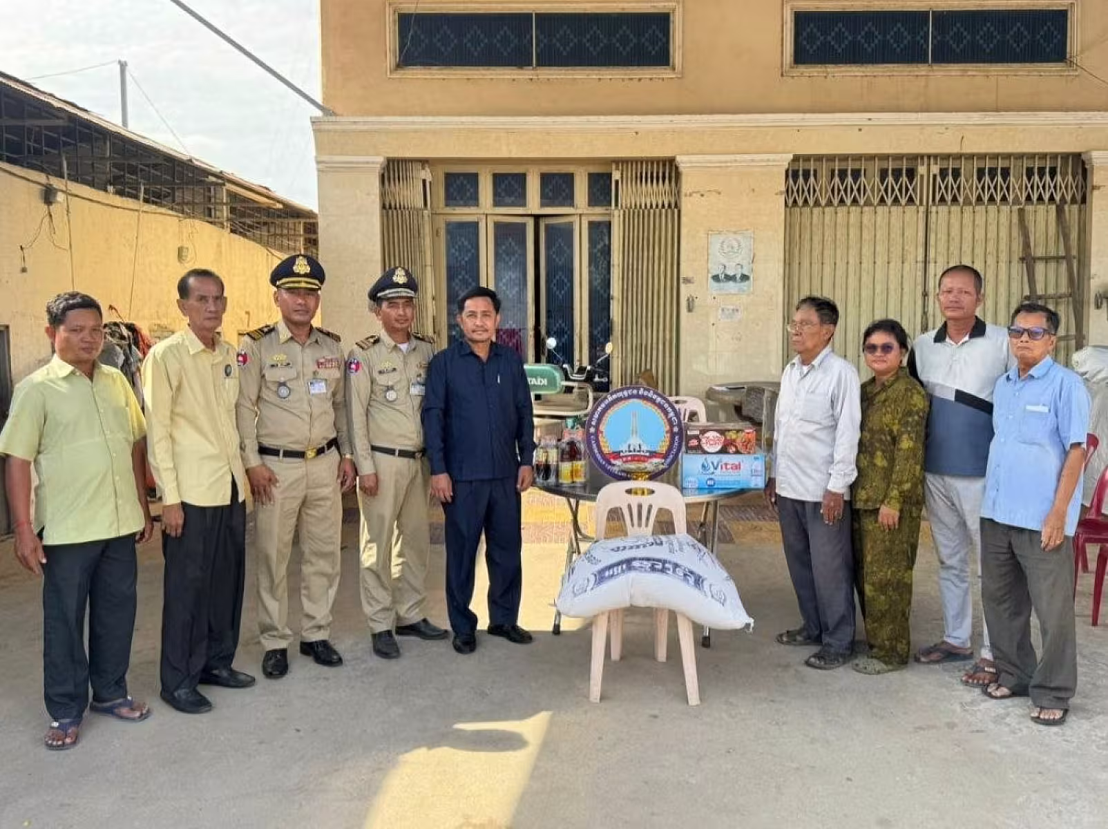 អ.ន.ក.ស្រុកអង្គស្នួល នាំយកថវិកាបេឡាមរណសង្គ្រោះជូនគ្រួសារសពជាសមាជិក