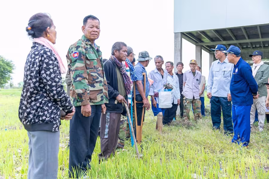 ឯកឧត្តម អ៊ុំ រាត្រី អញ្ជើញប្រគល់ផ្ទះអំណោយដ៏ថ្លៃថ្លាសម្តេចតេជោ ហ៊ុន សែន ជូនអតីតយុទ្ធជន ១៧គ្រួសារ - Image 8