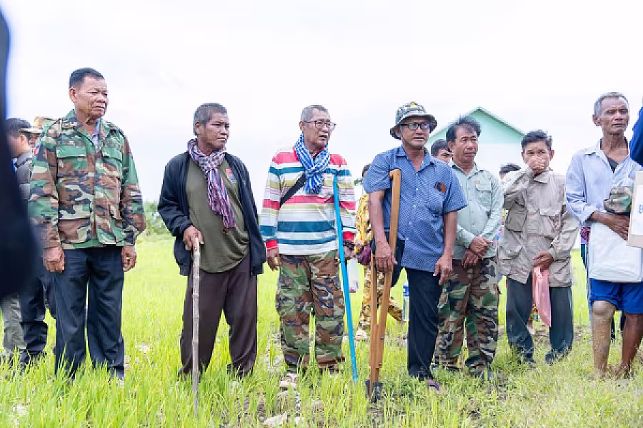ឯកឧត្តម អ៊ុំ រាត្រី អញ្ជើញប្រគល់ផ្ទះអំណោយដ៏ថ្លៃថ្លាសម្តេចតេជោ ហ៊ុន សែន ជូនអតីតយុទ្ធជន ១៧គ្រួសារ - Image 12