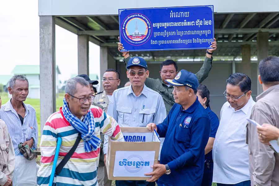 ឯកឧត្តម អ៊ុំ រាត្រី អញ្ជើញប្រគល់ផ្ទះអំណោយដ៏ថ្លៃថ្លាសម្តេចតេជោ ហ៊ុន សែន ជូនអតីតយុទ្ធជន ១៧គ្រួសារ - Image 13