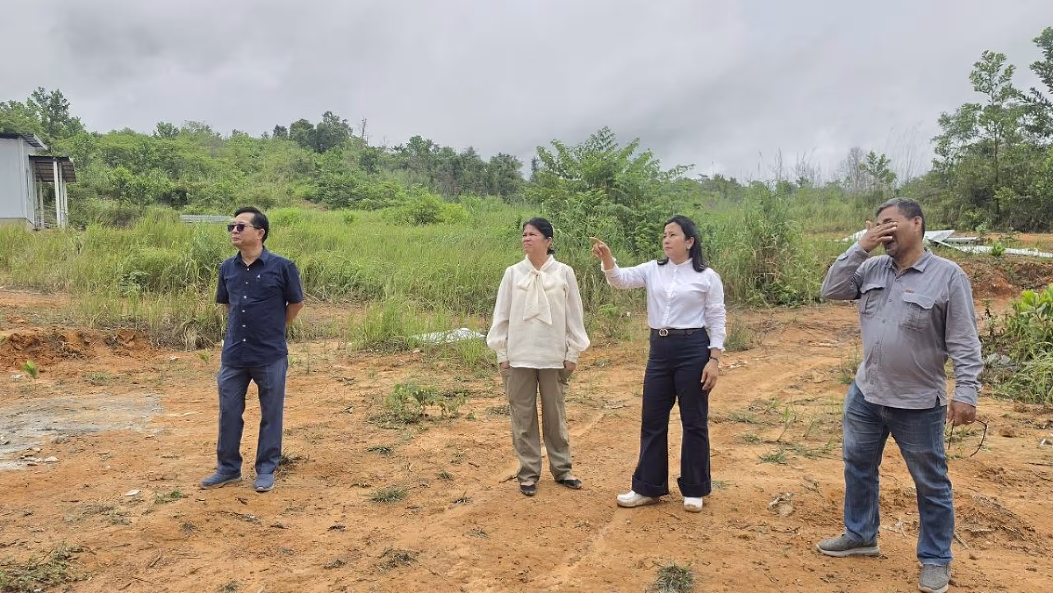 ក្រុមការងាររាជរដ្ឋាភិបាលចុះមូលដ្ឋានខេត្តព្រះសីហនុ ចុះពិនិត្យវឌ្ឍនភាពនៃការសាងសង់ផ្ទះជូនគ្រួសារអតីតយុទ្ធជន