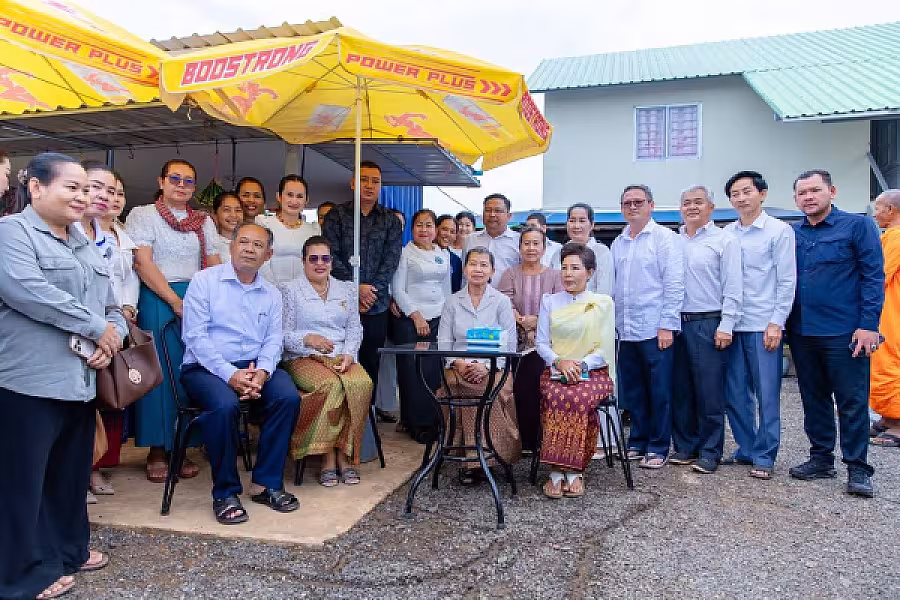 សម្តេច ម៉ែន សំអន អញ្ជើញសំណេះសំណាលតាមខ្នងផ្ទះជាមួយប្រជាពលរដ្ឋភៀសសឹក នៅភូមិរង់ចាំ ខេត្តបន្ទាយមានជ័យ - Image 8