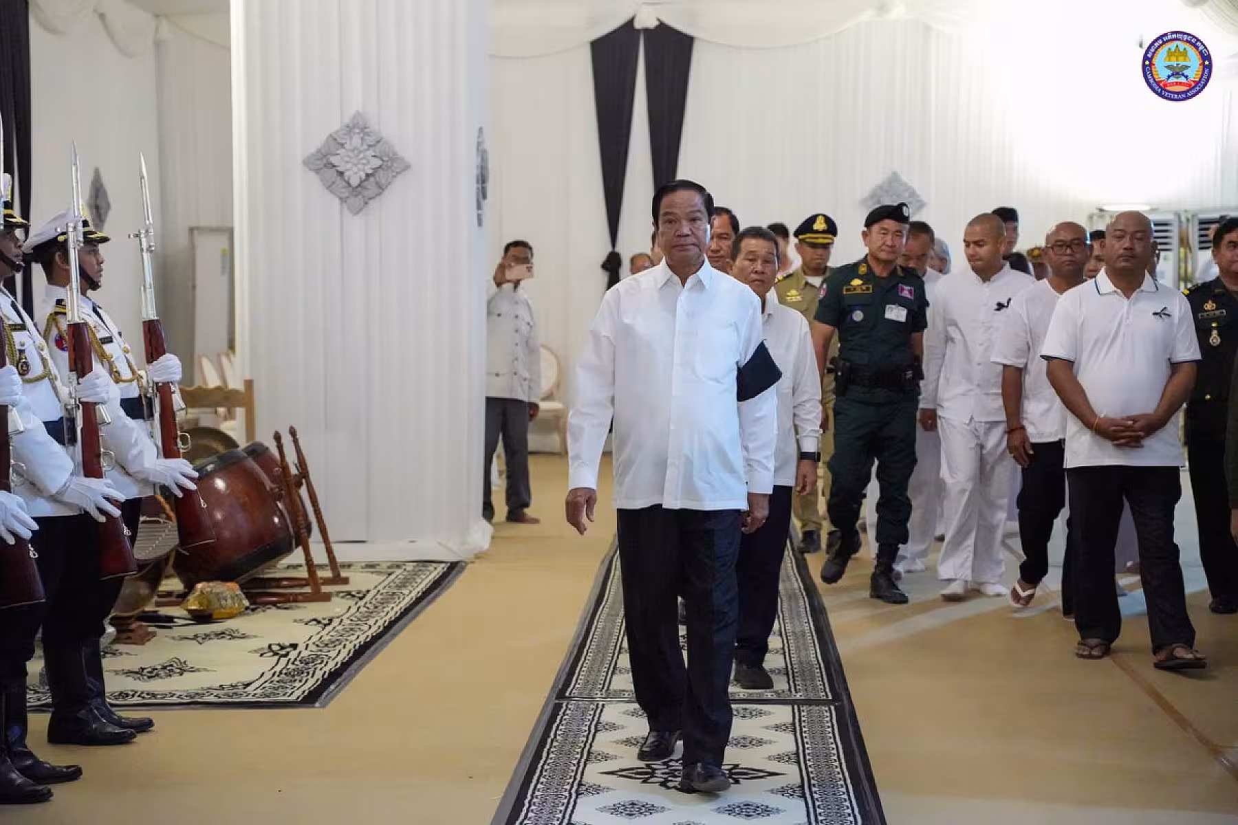 ឯកឧត្តម នាយឧត្តមសេនីយ៍កិត្តិសង្គហបណ្ឌិត គន់ គីម អញ្ជើញដឹកនាំគណៈប្រតិភូ ស.អ.ក ដាក់កម្រងផ្កា និងគោរពវិញ្ញានក្ខន្ធសព ឯកឧត្តម នាយឧត្តមសេនីយ៍ សុខ ភាព រដ្ឋលេខាធិការក្រសួងការពារជាតិ ដែលបានទទួលមរណភាព ក្នុងជន្មាយុ ៧៣ឆ្នាំ