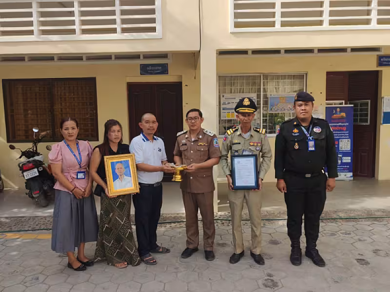 អ.ន.ក.ក្រុងបាត់ដំបង ចុះប្រគល់ថវិកាបេឡាមរណសង្គ្រោះជូនសពជាសមាជិកចំនួន ៣គ្រួសារ - Image 3