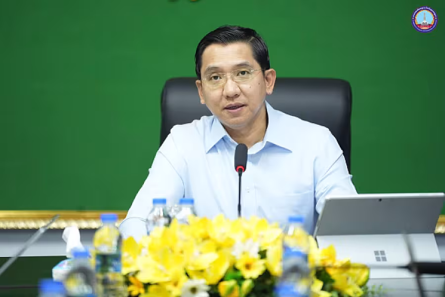 ឯកឧត្តមបណ្ឌិត ស៊ូនី វង្សវិសិដ្ឋ ដឹកនាំកិច្ចប្រជុំពិនិត្យវឌ្ឍនភាពការងារផ្សព្វផ្សាយព័ត៌មានរបស់សមាគម
