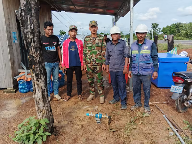 អ.ន.ក.ខេត្តស្ទឹងត្រែង សហការបន្តឈូសឆាយដីសាងសង់ផ្ទះជូនអតីតយុទ្ធជន និងនិវត្តជន