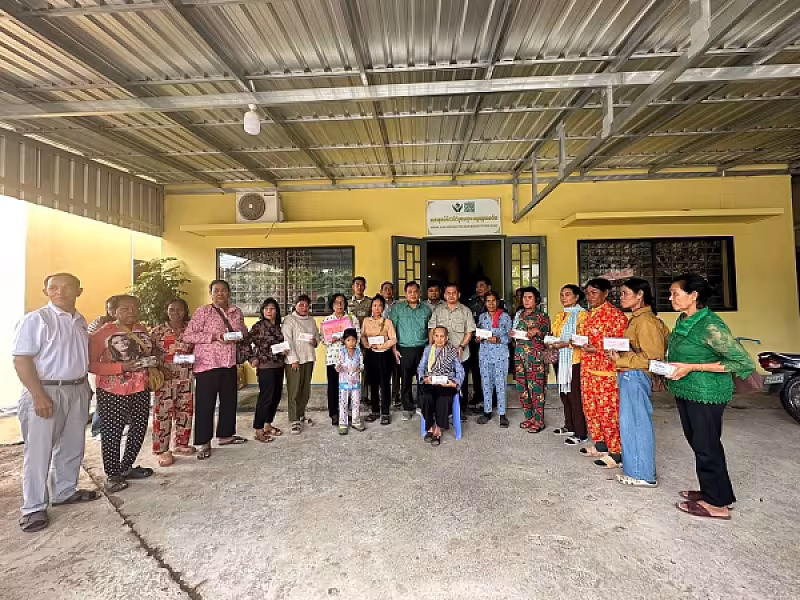 អ.ន.ក.ខេត្តឧត្តរមានជ័យ បើកថវិកាថវិកាមួយលើកដំបូងជូនគ្រួសារសពសមាជិក ២៣គ្រួសារ - Image 6