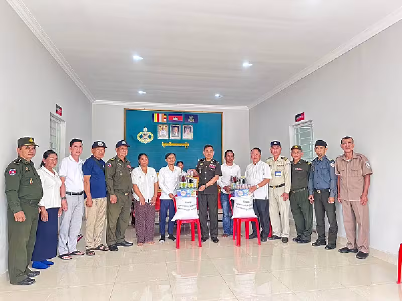 អ.ន.ក.ខេត្តកំពង់ឆ្នាំង នាំយកអំណោយ និងថវិកាបេឡាមរណសង្គ្រោះជូនគ្រួសារសពសមាជិក ៦គ្រួសារ - Image 4