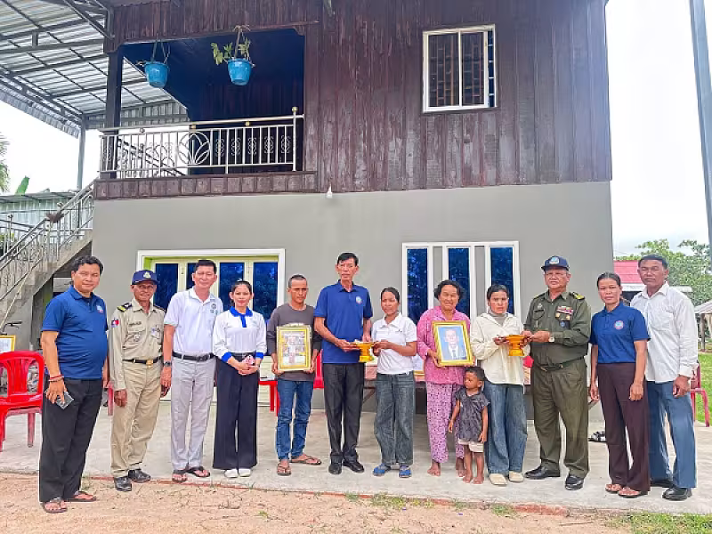 អ.ន.ក.ខេត្តកំពង់ឆ្នាំង នាំយកអំណោយ និងថវិកាបេឡាមរណសង្គ្រោះជូនគ្រួសារសពសមាជិក ៦គ្រួសារ - Image 5