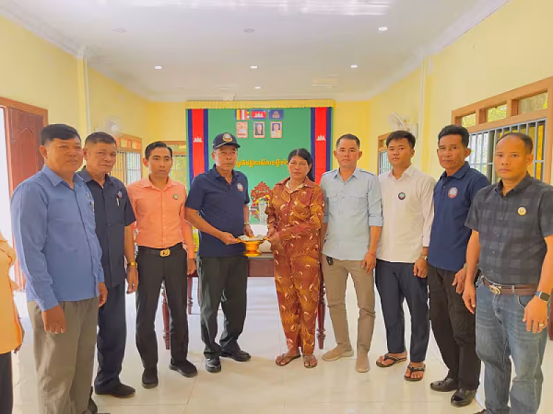 អ.ន.ក.ខេត្តស្ទឹងត្រែង នាំយកអំណោយ និងថវិកាបេឡាមរណសង្រ្គោះជូនគ្រួសារសពសមាជិក - Image 2