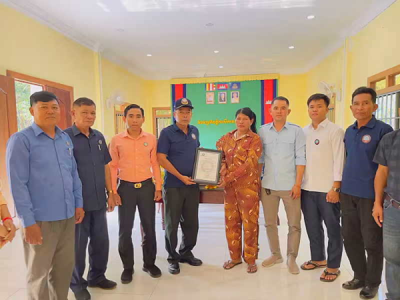 អ.ន.ក.ខេត្តស្ទឹងត្រែង នាំយកអំណោយ និងថវិកាបេឡាមរណសង្រ្គោះជូនគ្រួសារសពសមាជិក - Image 3