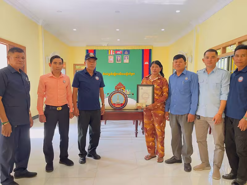 អ.ន.ក.ខេត្តស្ទឹងត្រែង នាំយកអំណោយ និងថវិកាបេឡាមរណសង្រ្គោះជូនគ្រួសារសពសមាជិក - Image 4