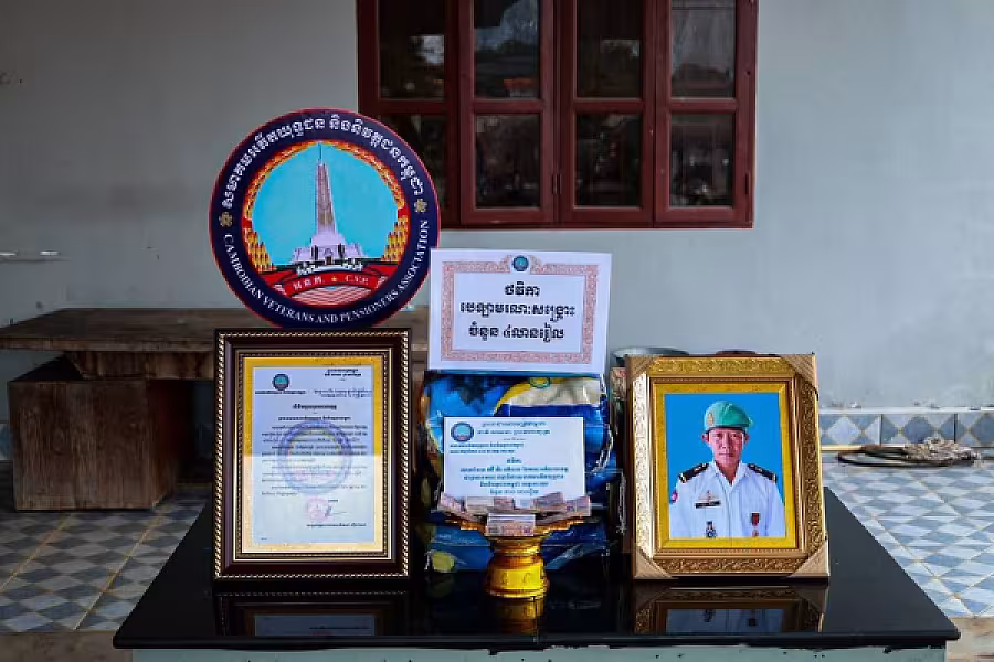 លោកជំទាវ ឈី វ៉ា នាំយកអំណោយ និងថវិកាបេឡាមករណសង្គ្រោះជូនគ្រួសារសពសមាជិក - Image 9